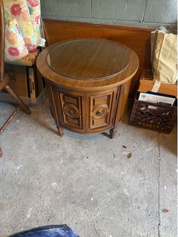 Round storage table glass top