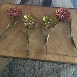 4 Metal Flowers 