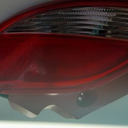 MAZDA 2 RIGHT TAIL LIGHT LAMP 