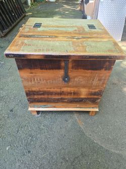 Rustic Distressed Wood Storage Trunk Side Table Farmhouse Coffee Cube