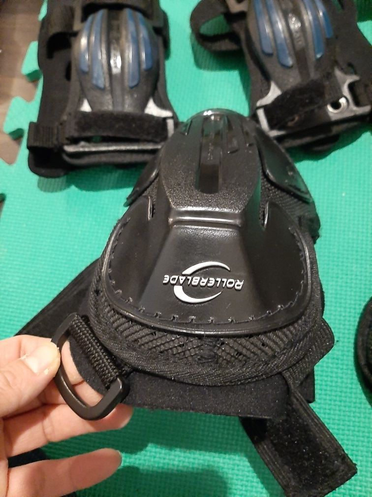 Knees, elbow protect gear