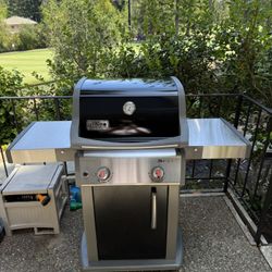 Weber Spirit E-210 2-Burner Propane Grill – great condition BBQ