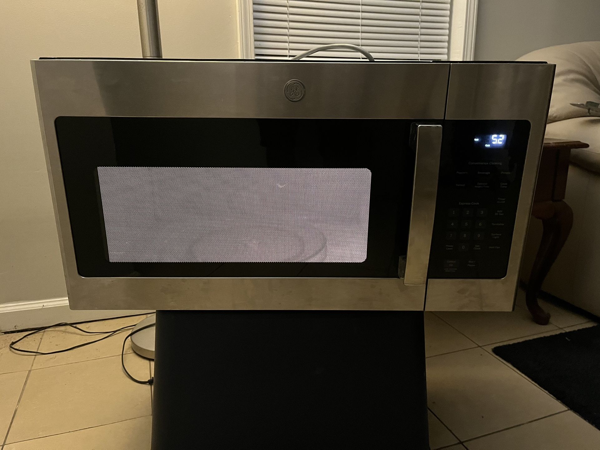 STAINLESS STEEL GE OVER THE RANGE MICROWAVE