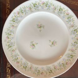 Dinner Ware For Eight