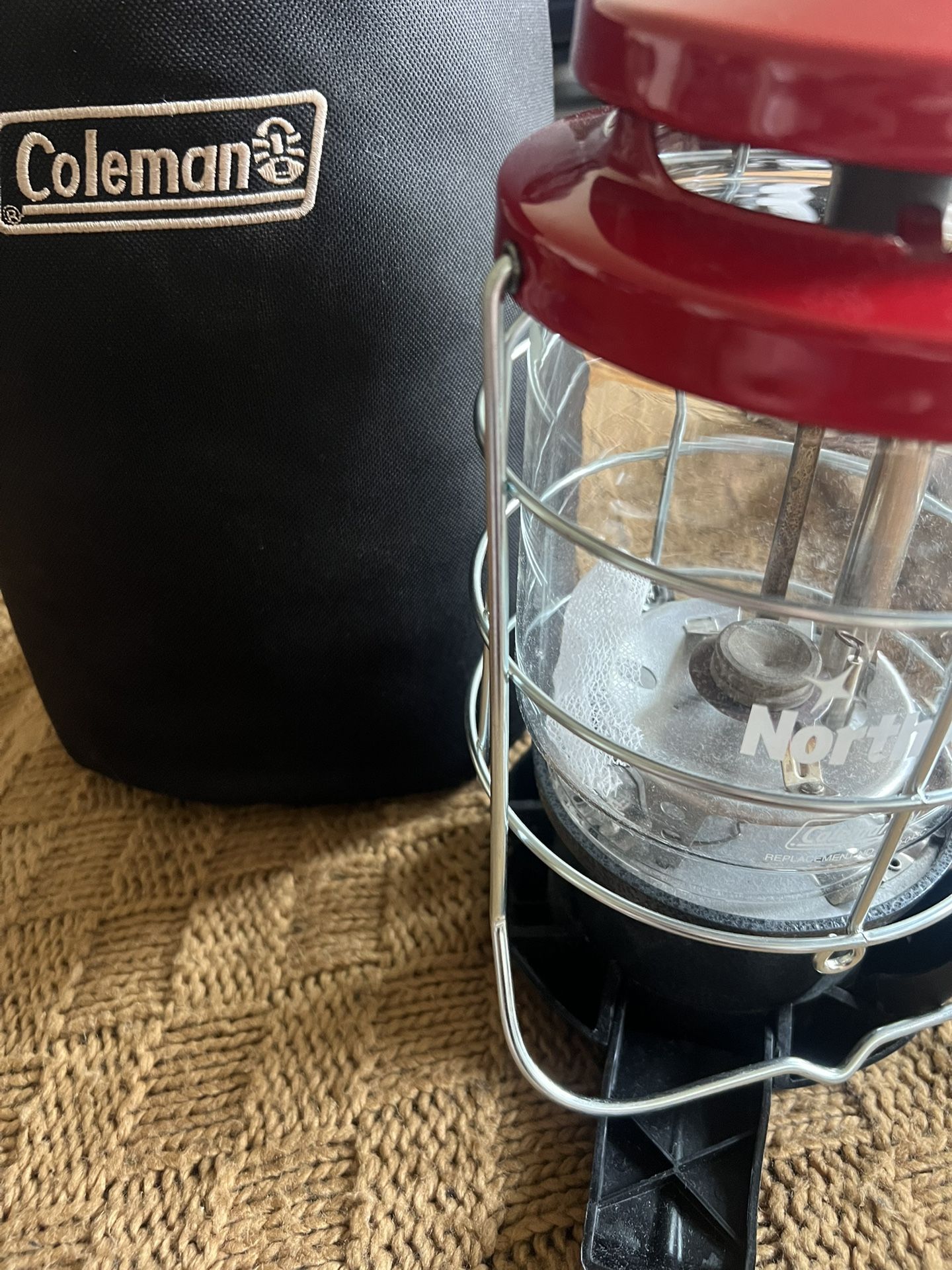 🛠 Coleman NorthStar Propane Lantern with Carrying Case – Excellent Condition