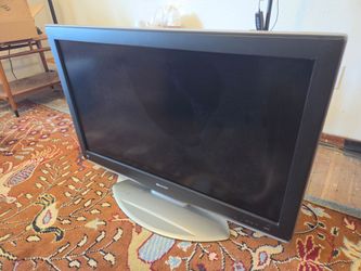 37 inch LCD TV