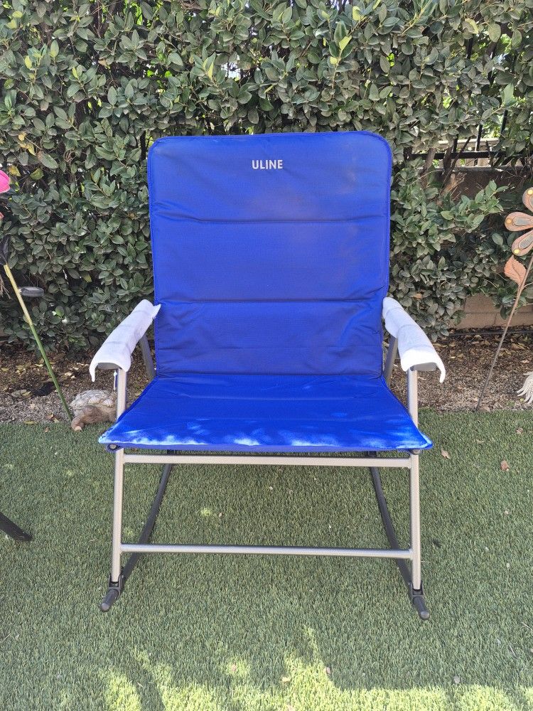 Rocking Chair Use One Time Color: Blue