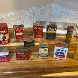 Vintage Spices . Can’s 