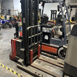 Pallet Stacker 