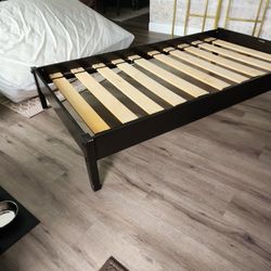 Solid Wood Bed And Mattress
