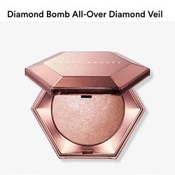 BNIB Fenty Beauty  Diamond Bomb