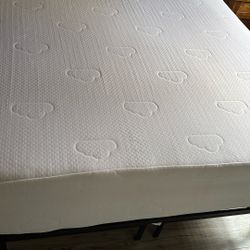 Queen Size Puffy Mattress 