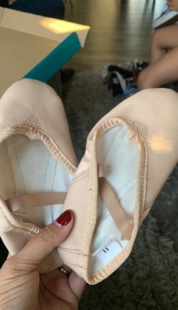 Girls size 11 ballet shoes