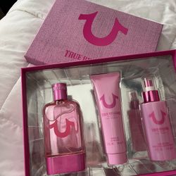 True Religion Perfume Set 