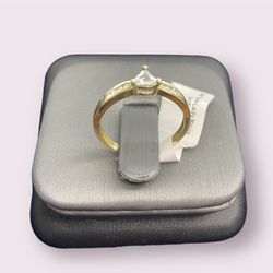10KT Gold Lady Ring 