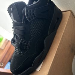 Black Cat Jordan 4s  Size 5.5