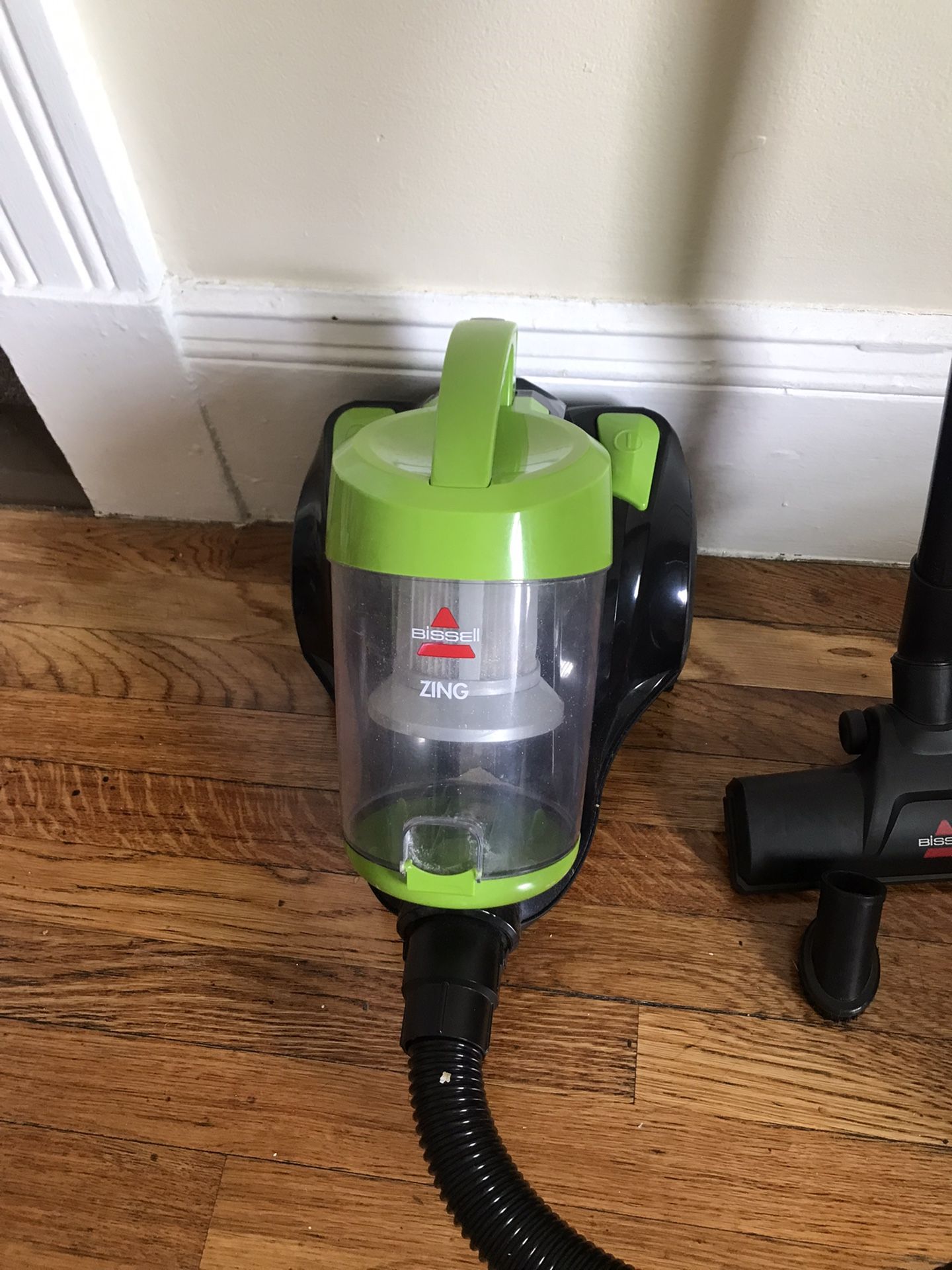 Bissell Zing Vacuum Cleaner 