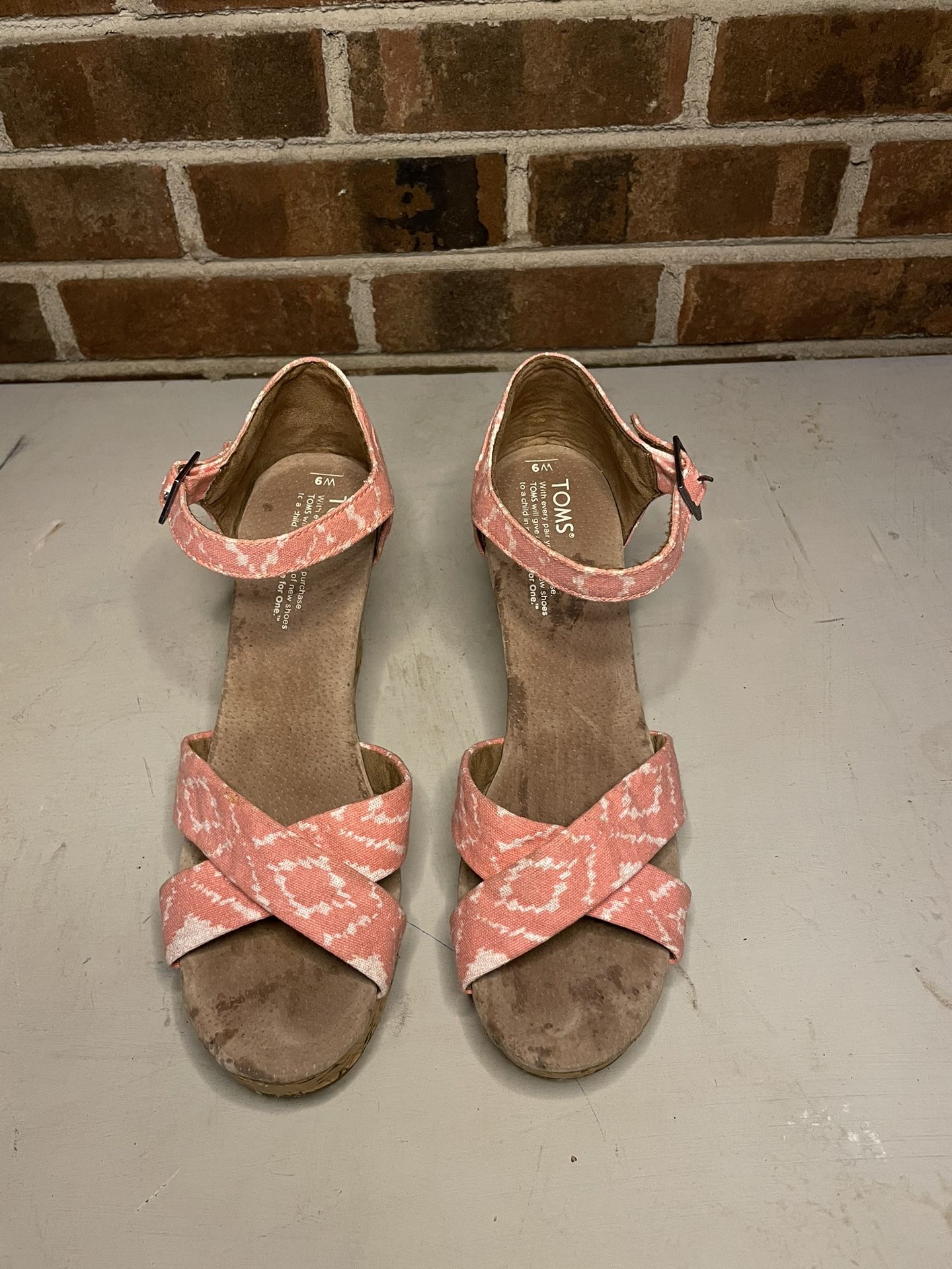 Toms Wedge Sandals