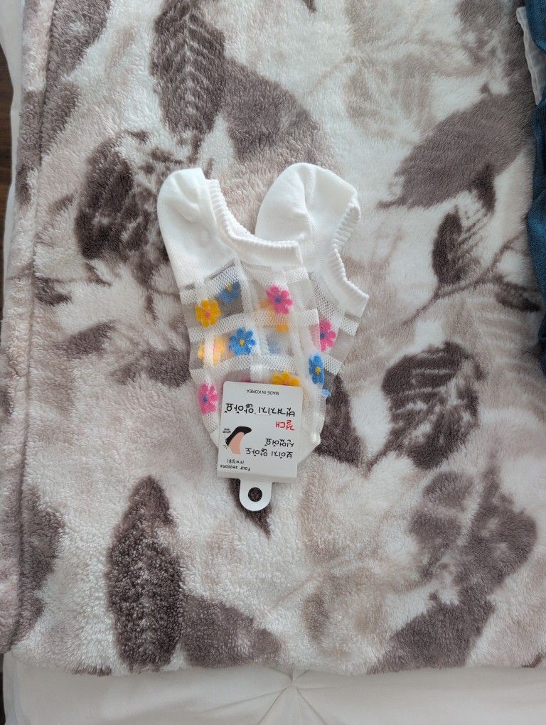 Ladies Socks Medium Size