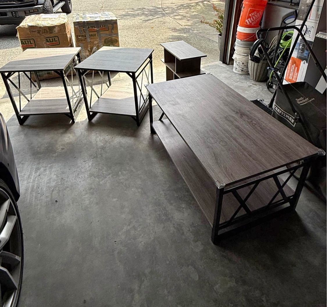 Coffee Table / End tables
