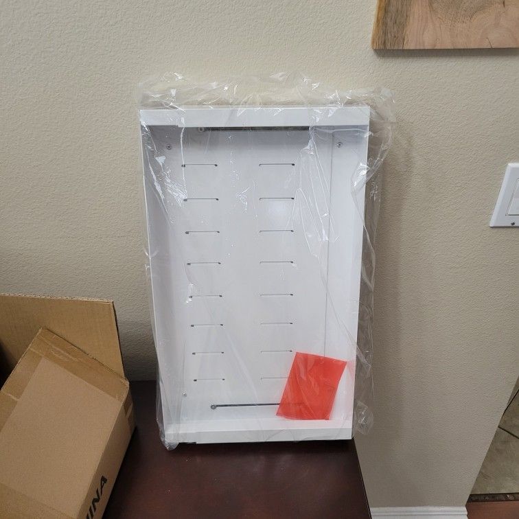 Slide Out Storage Drawer (Lots Of Them)