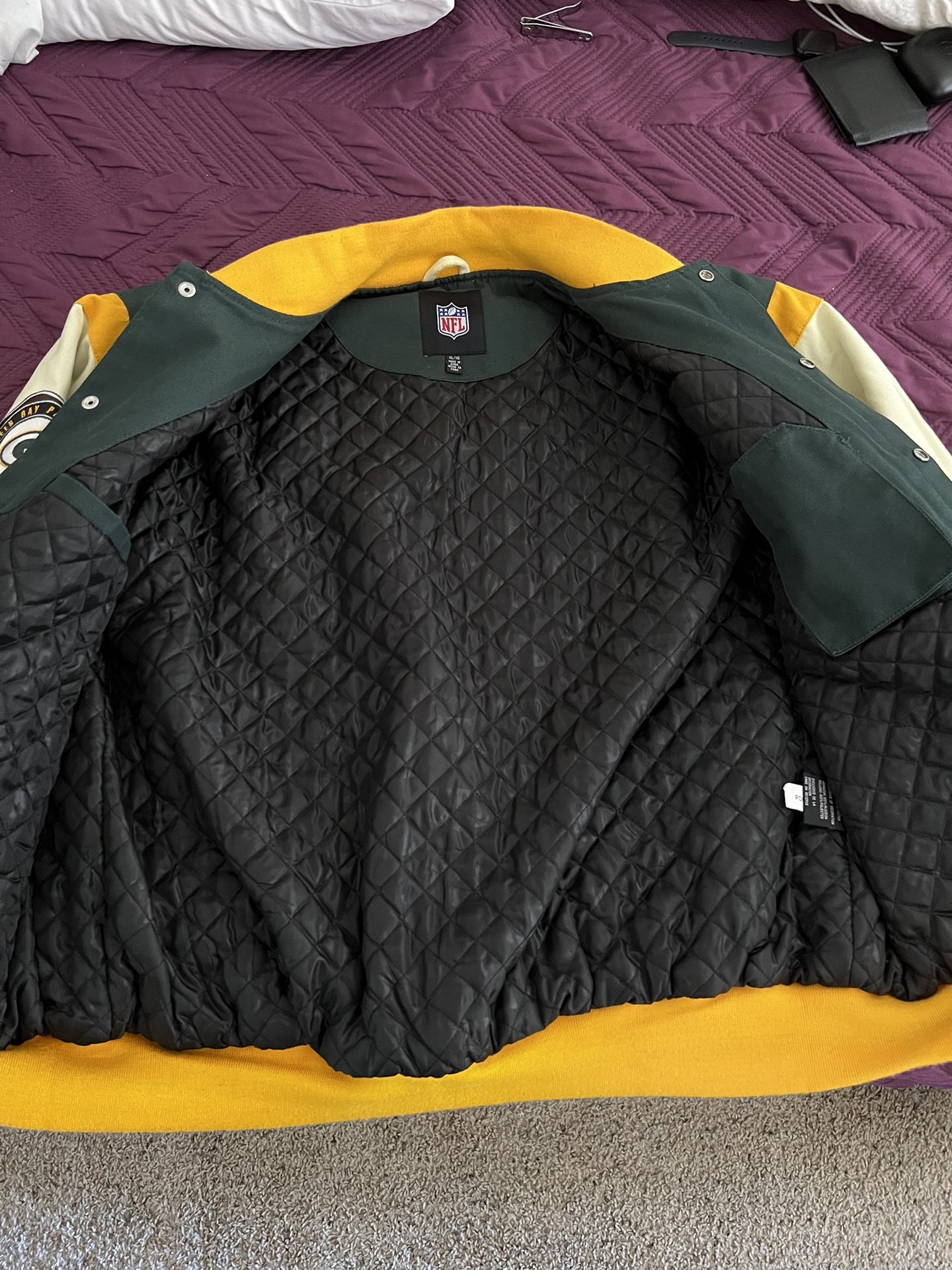 Green Bay Packers Jacket for Sale in Escondido, CA - OfferUp