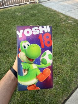 Yoshi Bobble Head #18