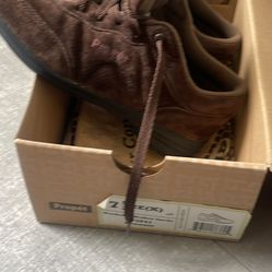 Brand new in the box brown suede women’s PROPET walkers size 7 1/2