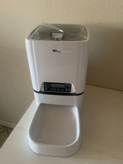 Automatic Dog Feeder Never Used
