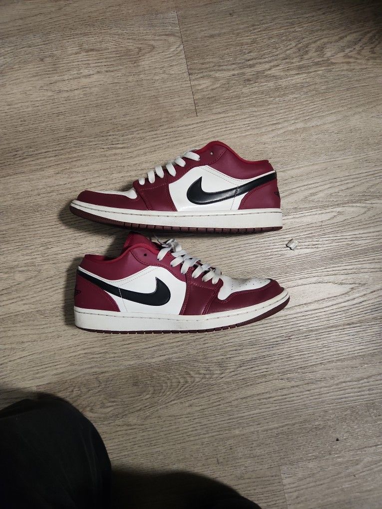 Jordan 1 Low Noble Red