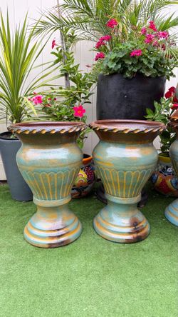 Clay pots 🌺 24” tall 15” wide