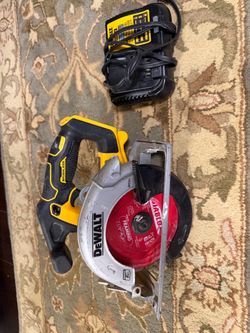 DeWalt Brushless 20V Circular Saw with Charger