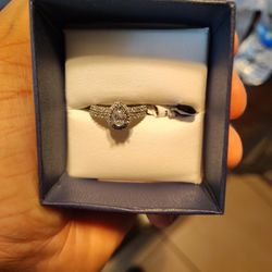 0.95 Diamond Bridal Set With Band New Never Worn