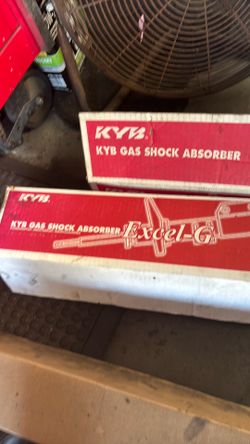 2012 Honda crv shocks and boot kit and axle