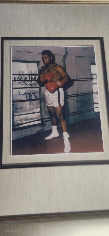 Muhammad Ali Signed Picture.