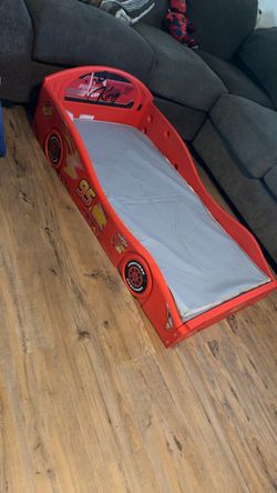 Lightning McQueen toddler bed