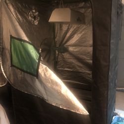 Cool Grows - Grow Tent