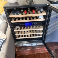 Wine cooler fridge; Dual Zone Control 