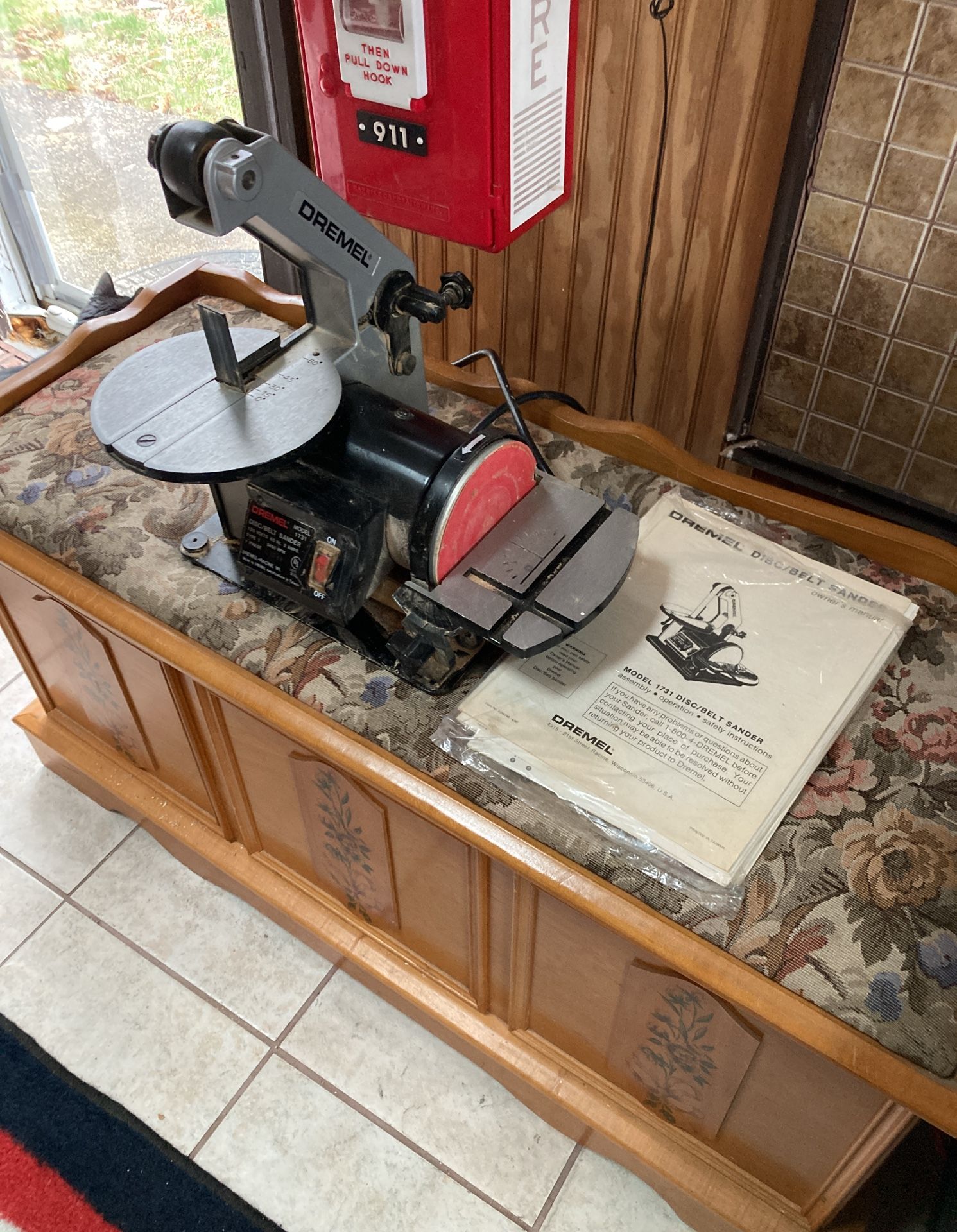 Disc belt sander