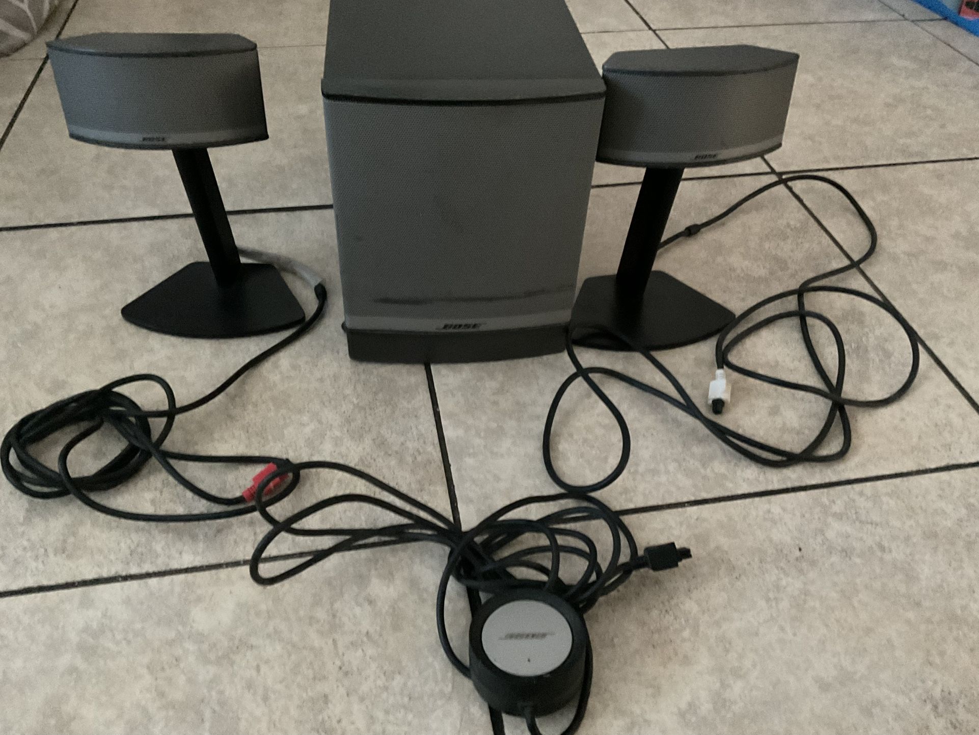 Bose Companion 5 Multimedia Speaker System