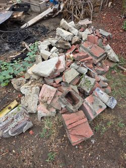 FREE – Bricks, Concrete & Cinder Blocks