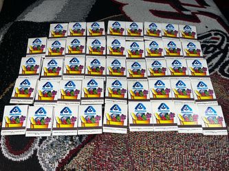 44x Vintage Albertson’s Matchbooks