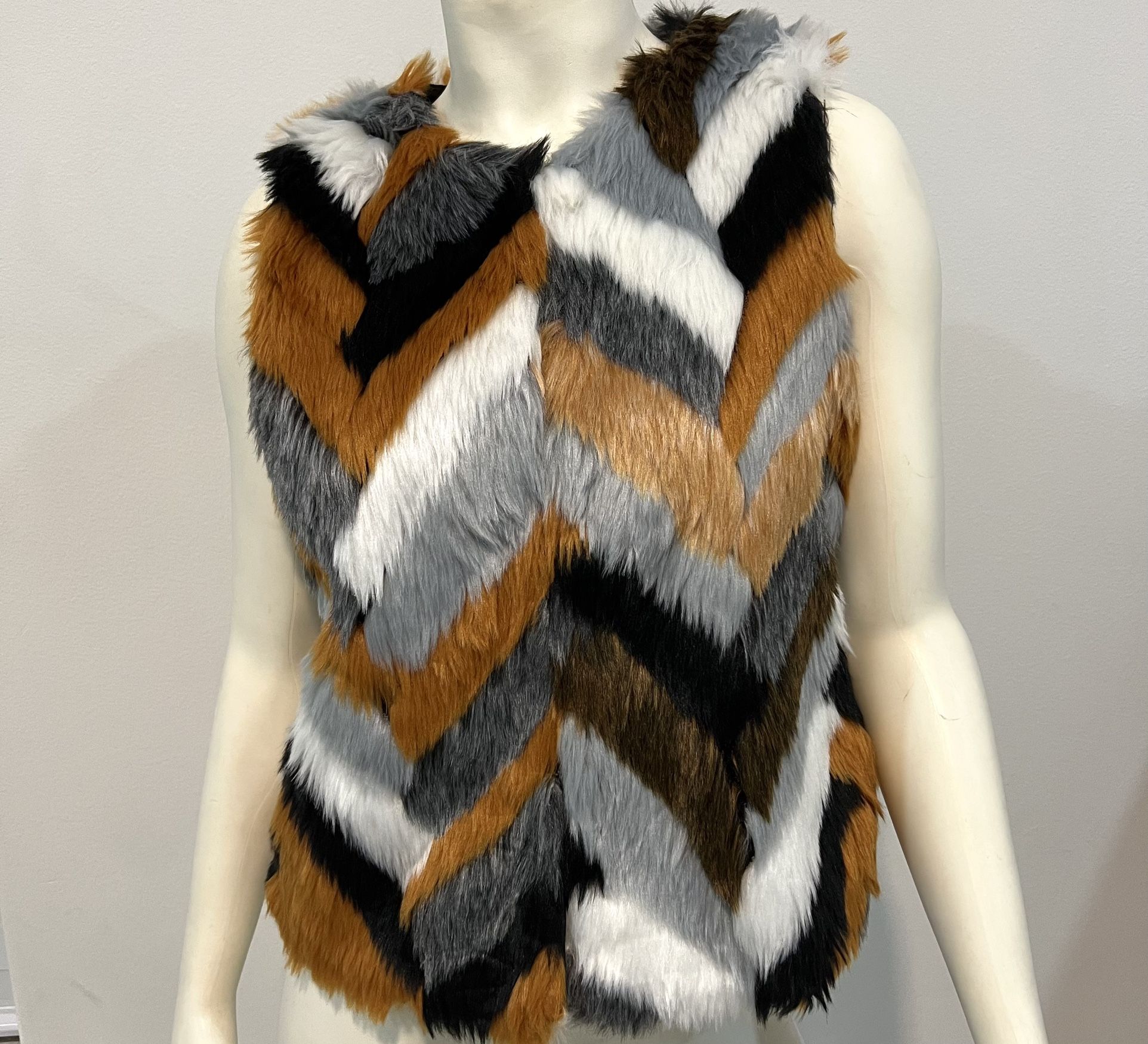 new faux fur vest size S
