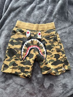 Camo Bape Shorts (M)