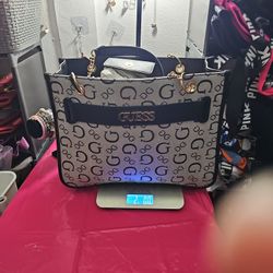Guess Tote 