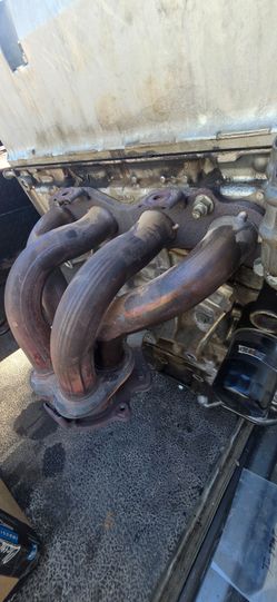 Exhaust Manifold Header 4-Cylinder