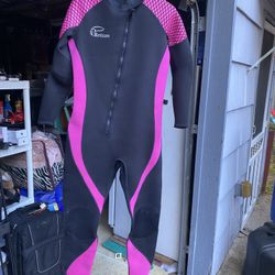 Wetsuit
