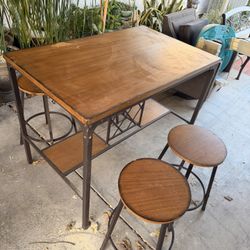 Table With High Chairs 