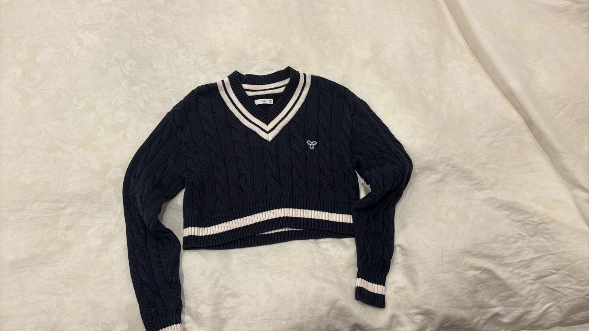 Aritzia Knit Cropped Sweater