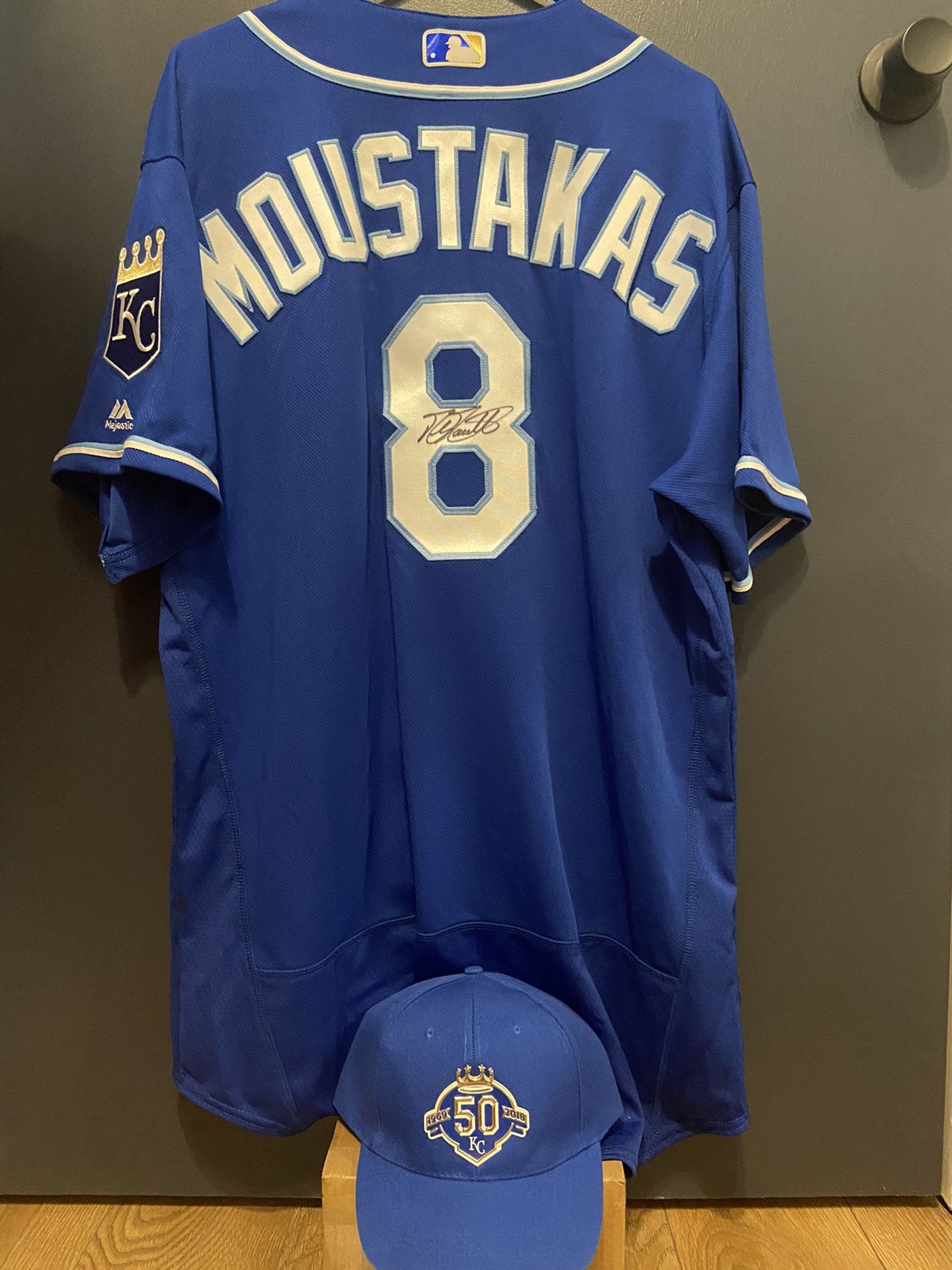 Kansas City Royals Mike Moustakas Autographed Jersey for Sale in La Porte,  TX - OfferUp